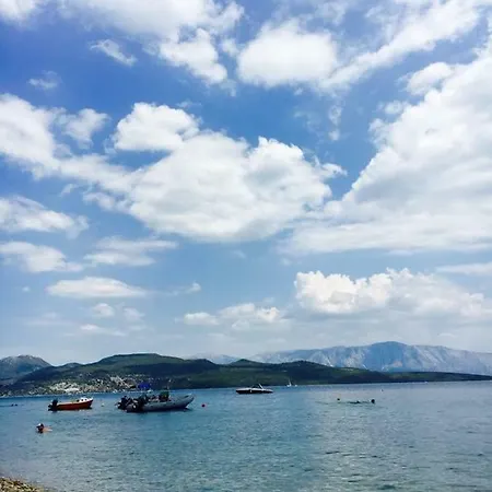 Seaside Family House *